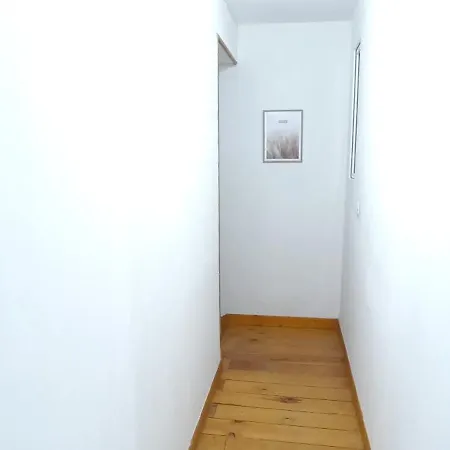 Cosy Bien Situe Avec Apartment *