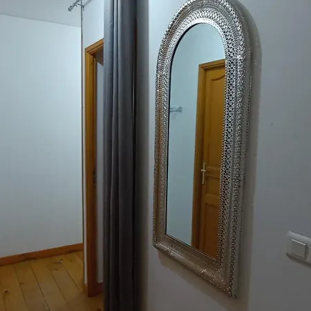 Cosy Bien Situe Avec *